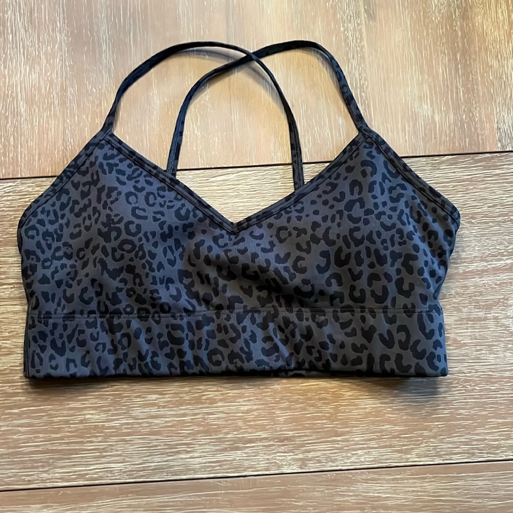 GapFit Leopard Print gray black Low Impact Sports Bra Medium like new